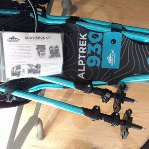 Cascade Mountain Tech Alptrek Snowshoe Kit NWT